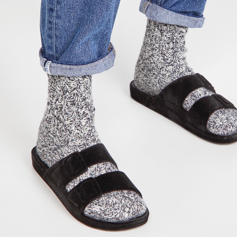 ✨New✨Freedom Moses Black Velvet Two Band Slides